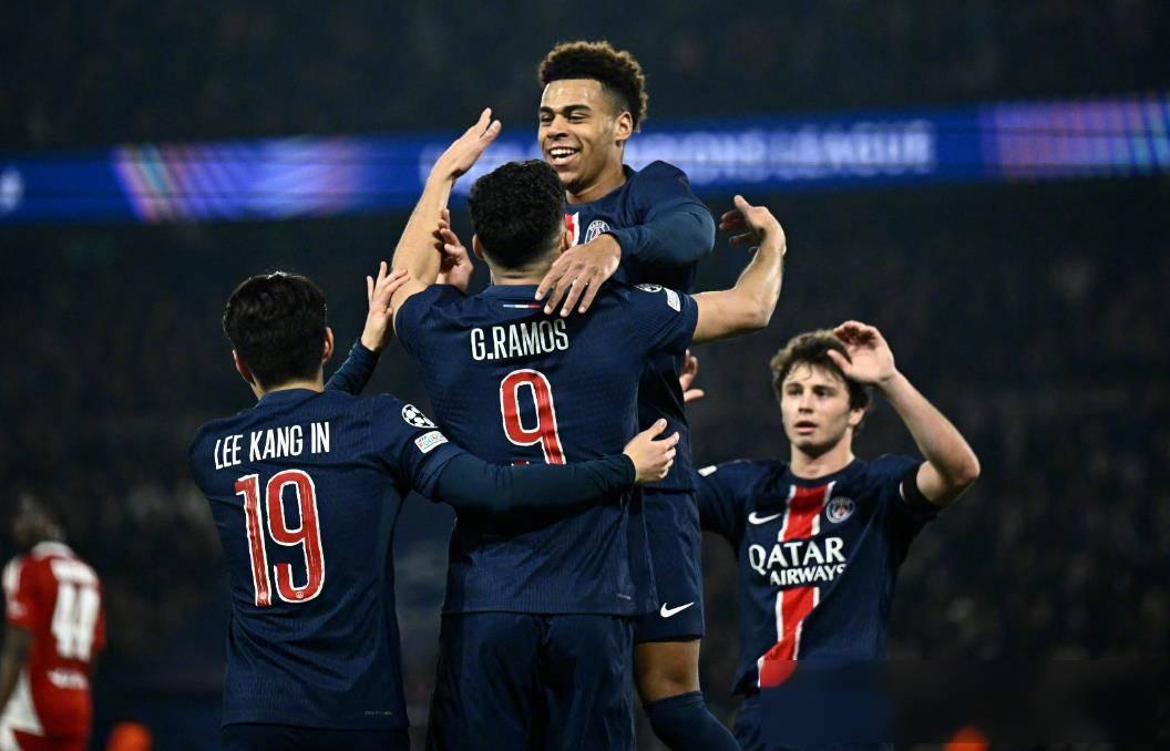 -圣安东尼奥马刺发布备战花絮；冲刺阶段单刀错失；亚冠任务艰巨；球探报告显示潜力